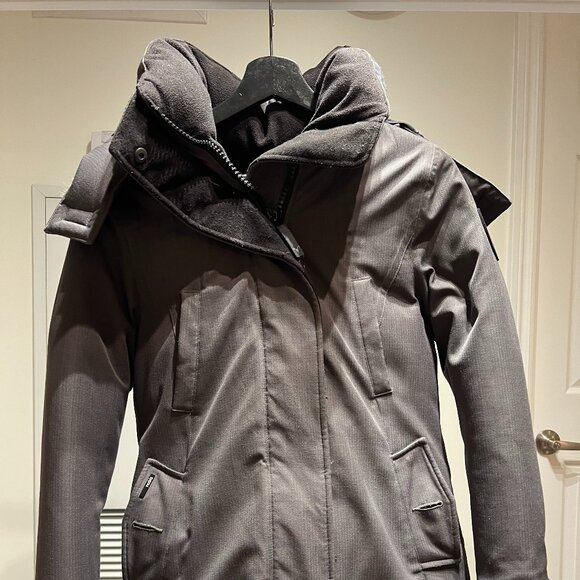 Gray Nobis Women's Slim-cut Dow-filled Parka - Picture 1 of 5